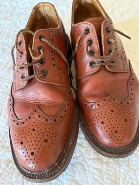 Loake Men's Brogue Derby in Chestnut Brown 8.5 UK